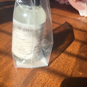 M. greengrass dry oil spray
